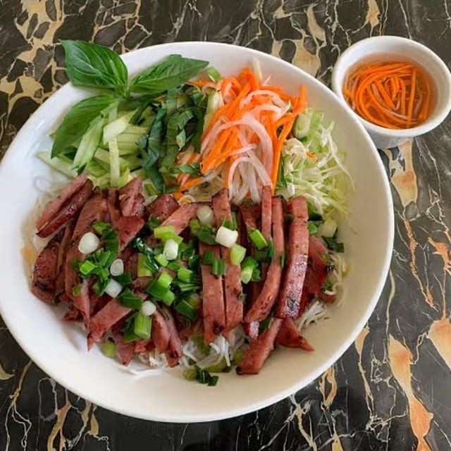 Nem Nuong (Grilled BBQ Pork Sausage) Bun.